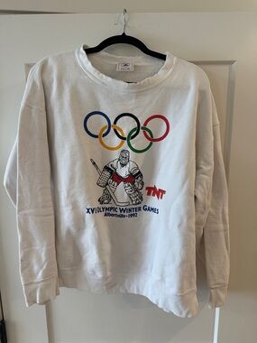 VINTAGE White Crewneck Sweatshirt with Multicolor Olympic Rings & Goalie Graphic